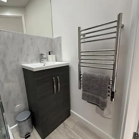 Whitsun - Brand New Listing! شقة