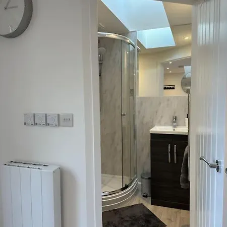 Whitsun - Brand New Listing! * Μπρίστολ