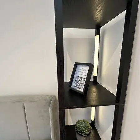 Whitsun - Brand New Listing! Apartment