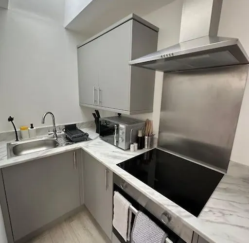 아파트 Whitsun - Brand New Listing!