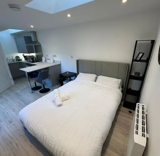 Whitsun - Brand New Listing! Apartmán