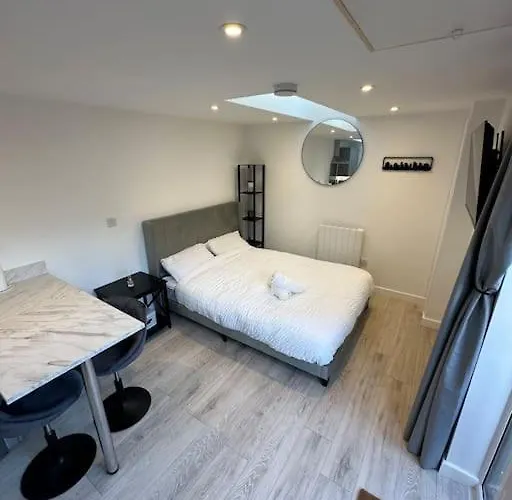 Whitsun - Brand New Listing! 아파트 브리스틀