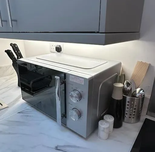 아파트 Whitsun - Brand New Listing! *