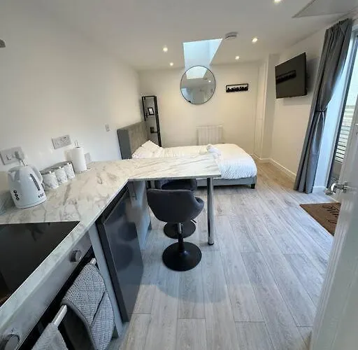 아파트 Whitsun - Brand New Listing! *