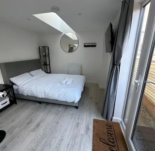 Whitsun - Brand New Listing! *